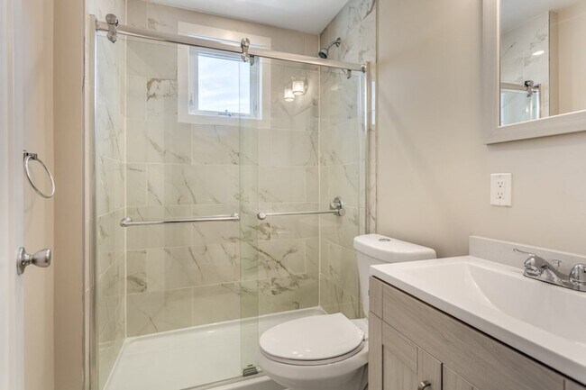 Building Photo - 8 Shetland St