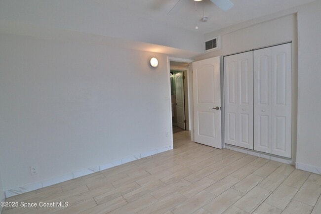 Building Photo - 3681 Rio Vista Way
