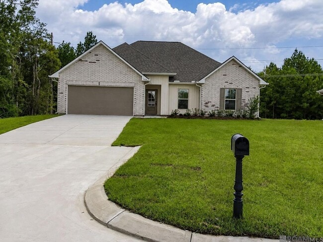 Building Photo - 23661 Sweetbriar Ct