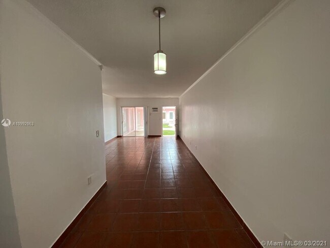 Building Photo - 7921 East Dr