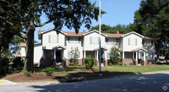 Building Photo - Hampton Homes