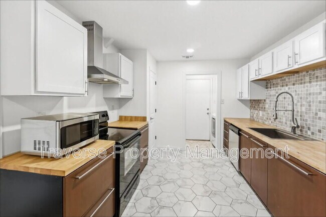 Building Photo - 7806 Laver Ct