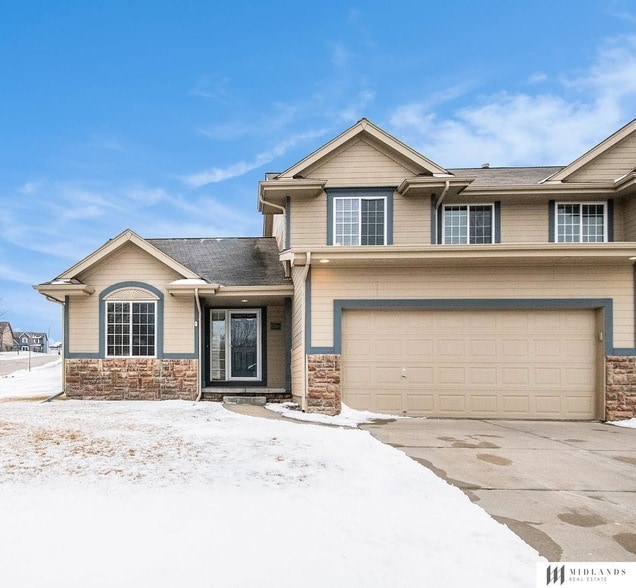 Primary Photo - 2108 S 197th St