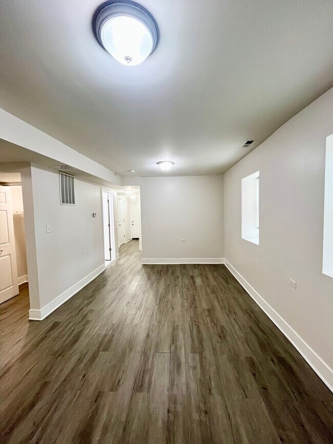 Building Photo - 3939 W Iowa St