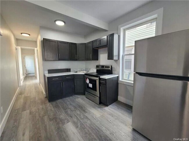 Building Photo - 29 Hooker Ave