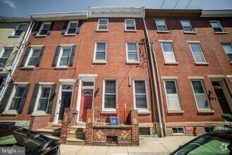 Building Photo - 453 Fairmount Ave