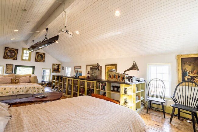 Building Photo - 1357 Canal Rd