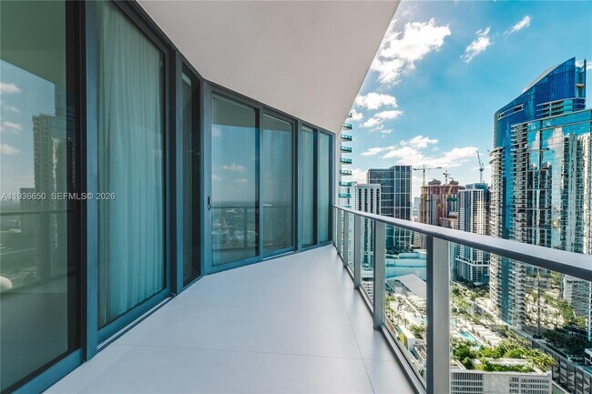 Building Photo - 1000 Biscayne Blvd