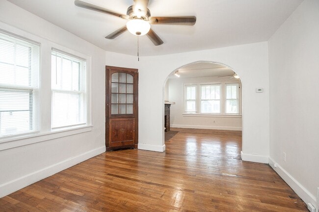 Building Photo - 3 Bedroom/2 bath Single House!! Euclid!!!