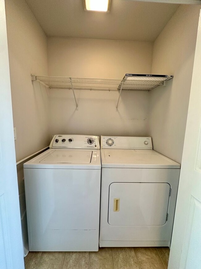 Building Photo - 2895 SW Indian Ave