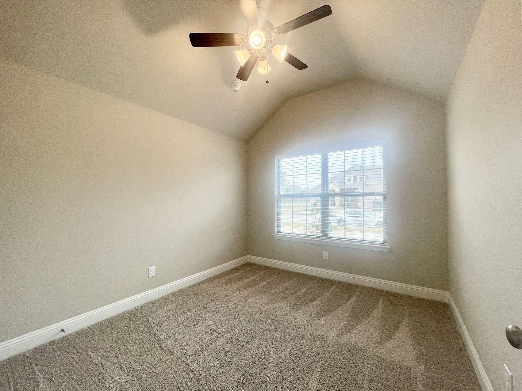 Building Photo - 3002 Pronghorn Dr