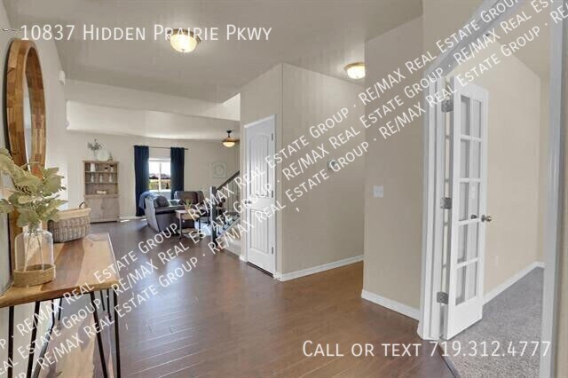 Building Photo - 10837 Hidden Pr Pkwy