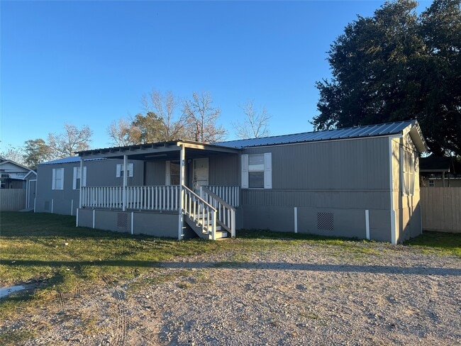 Building Photo - 24413 Tree Ln