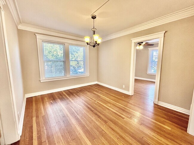 Building Photo - The Belmar