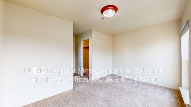 Building Photo - 110 5th St