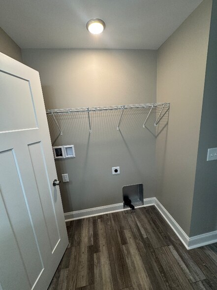 Building Photo - 602 Fondel Ln