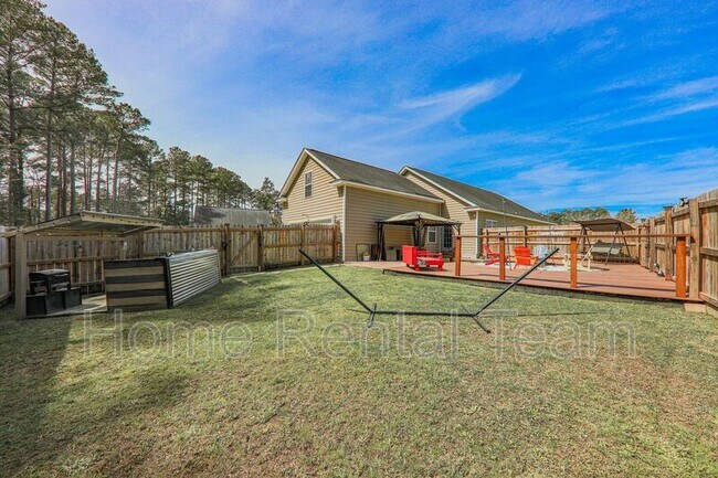 Building Photo - 10 Arbors Cir
