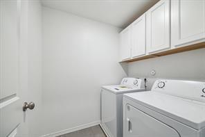 Building Photo - 8038 Scanlan Trce