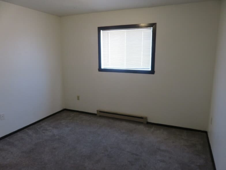 Building Photo - 1360 32nd St South