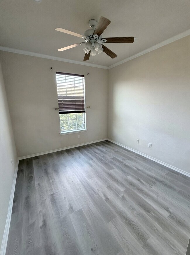 Building Photo - 5429 Norris Dr