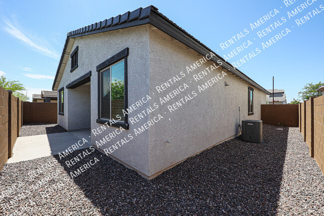 Building Photo - 4841 S Carver-