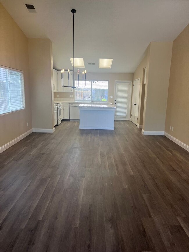 Building Photo - 10503 Victoria Falls Ave