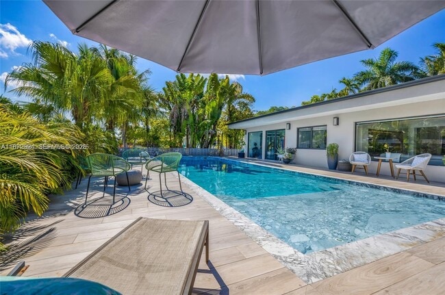 Building Photo - 1141 NE 90th St