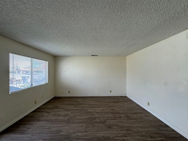 Building Photo - 2501 Bea Ct