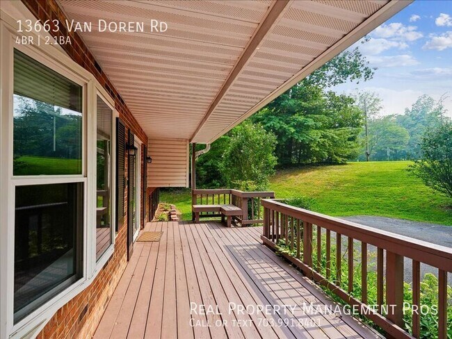 Building Photo - 13663 Van Doren Rd