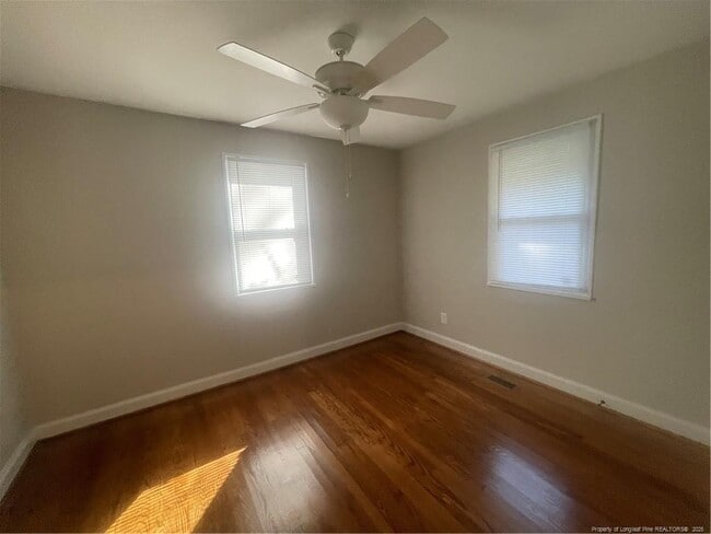 Building Photo - 458 McBain Dr