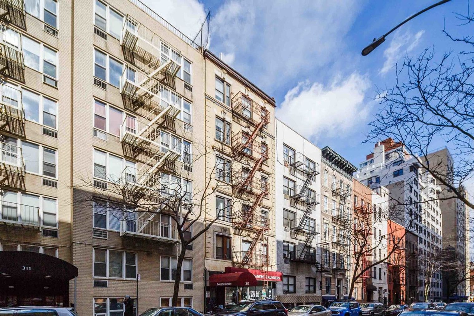 Building Photo - 317 E 75th St