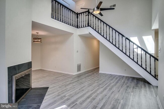 Building Photo - 3803 Green Ridge Ct