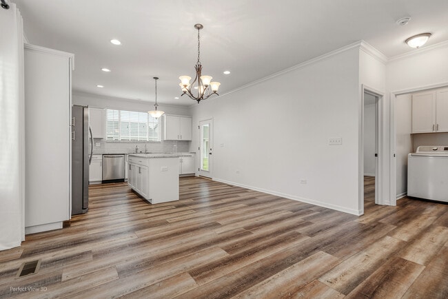 Building Photo - 27327 W Macura St