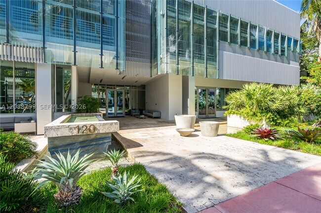 Building Photo - 120 Ocean 700
