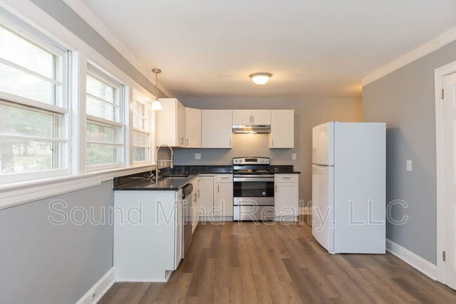 Building Photo - 1311 Dogwood Ln NW