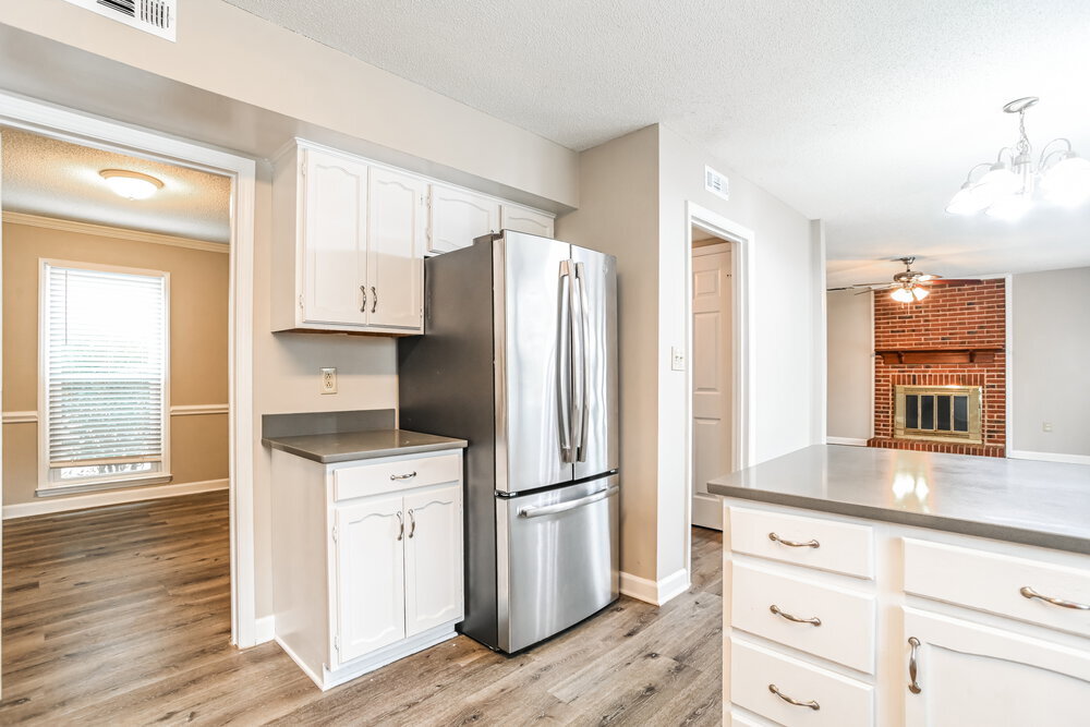 Building Photo - 9313 Fairmead Dr