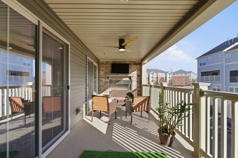 Building Photo - 2528 B Verona Pl