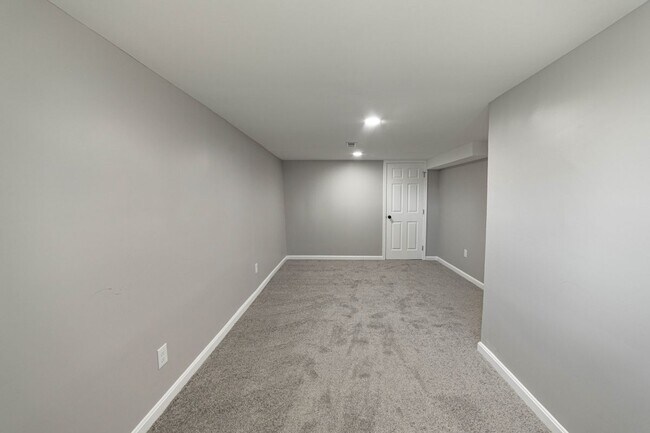 Building Photo - 2600 Garrett Ave