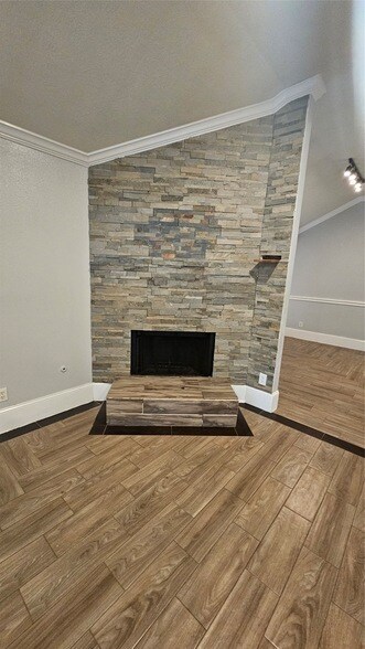 Building Photo - 21031 Stoney Haven Dr