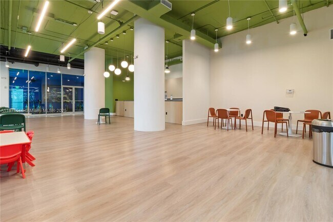 Building Photo - 7875 NW 107th Ave