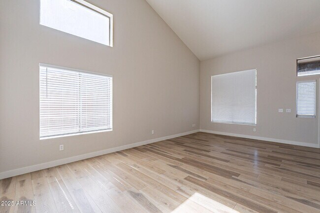 Building Photo - 15885 W Apache St
