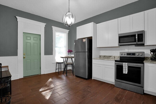 Building Photo - 498 S Ohio Ave