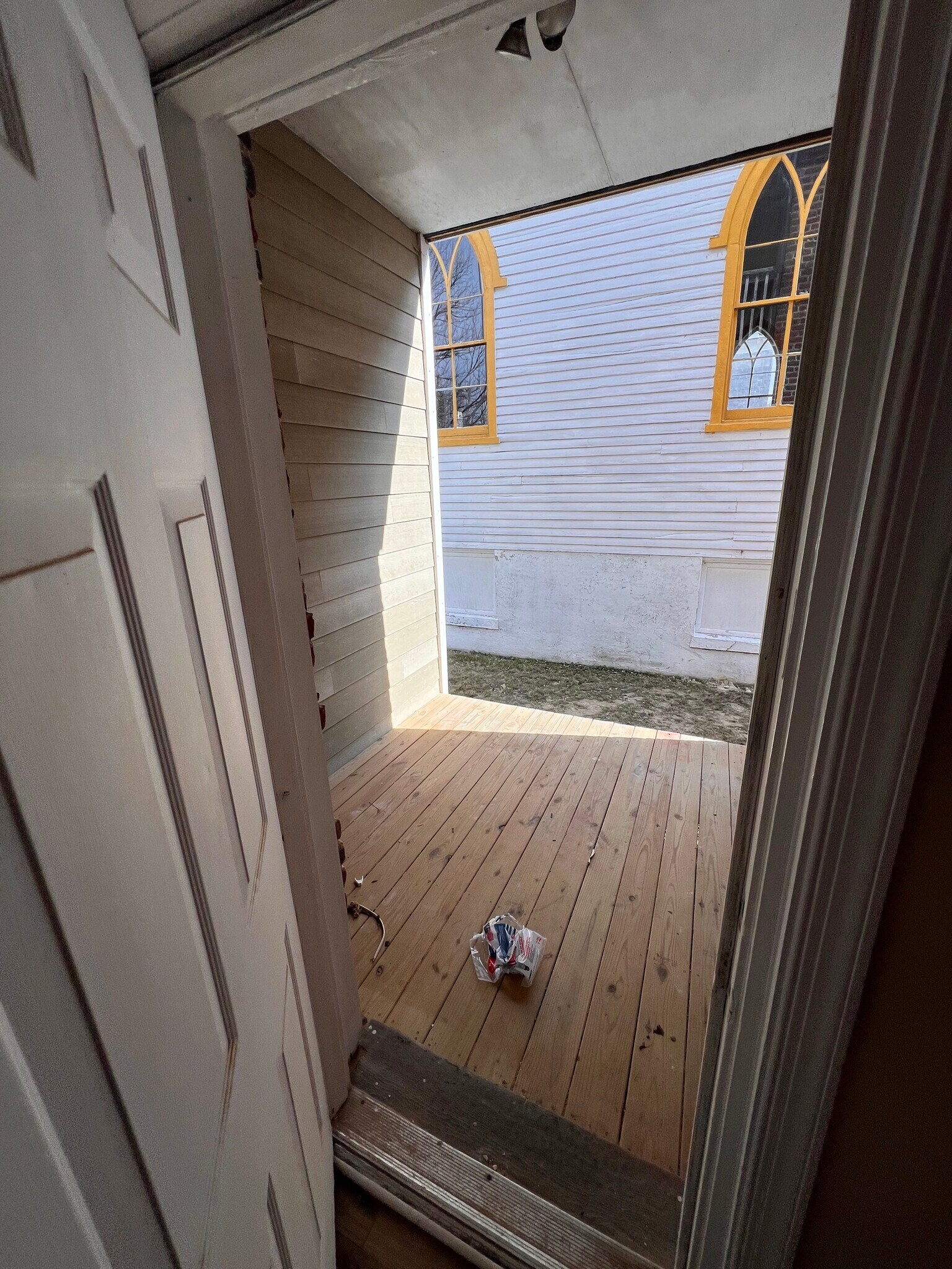 Building Photo - 1005 W High St