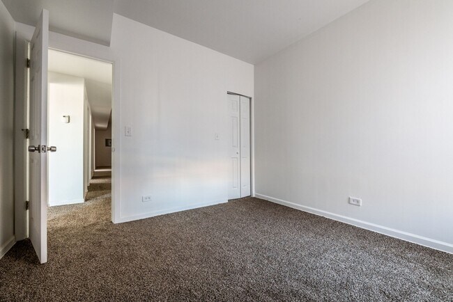 Building Photo - 10901 S Vernon Apartments