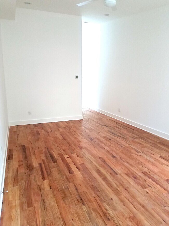Building Photo - 517 Weakley Ave