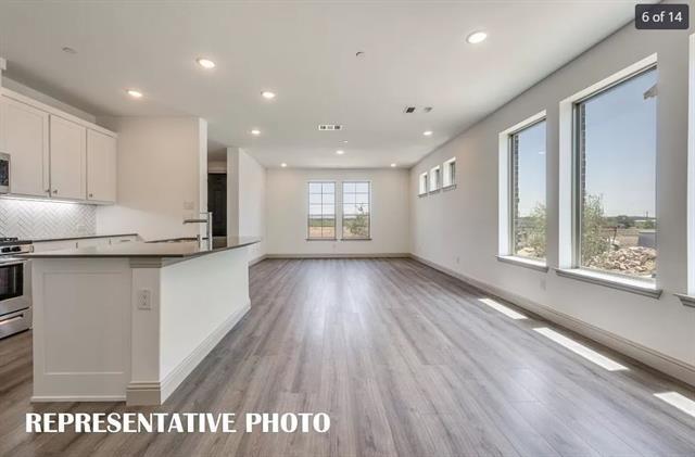 Building Photo - 420 4th St