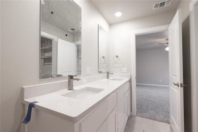 Building Photo - Luxury BRAND NEW 3 Bedroom 2 Bathroom Home...