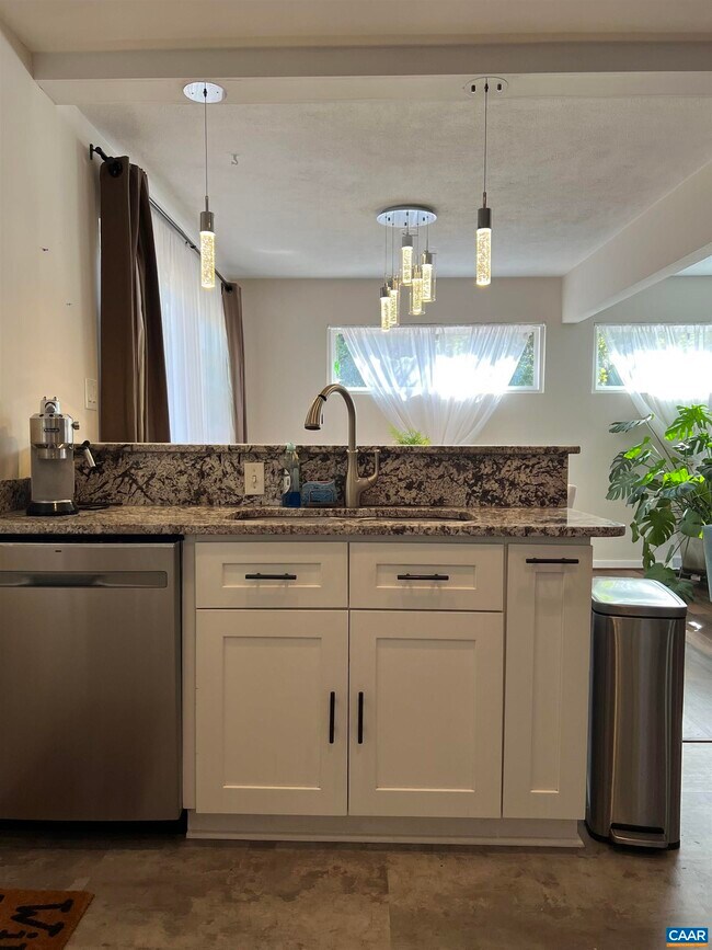 Building Photo - 1201 Bland Cir