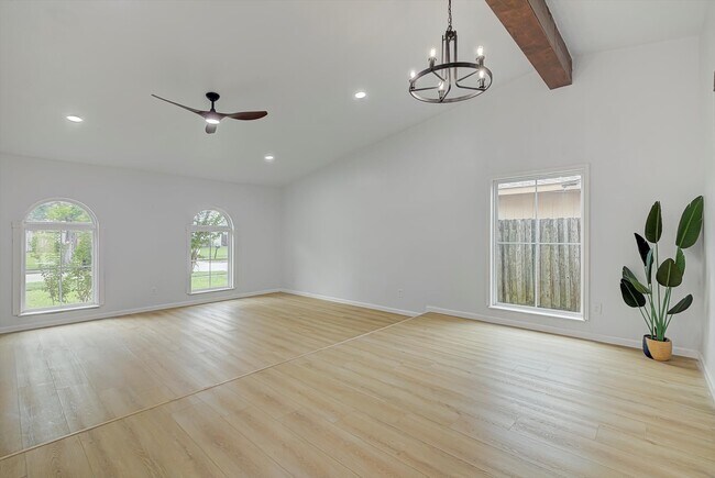 Building Photo - 15507 Sierra Valle Dr