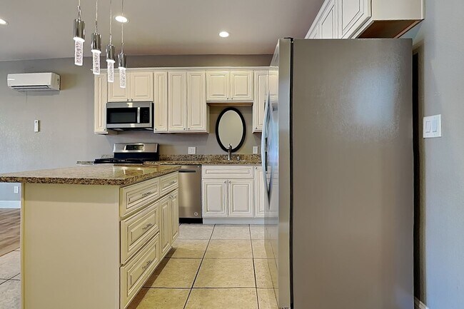 Building Photo - 300430144th